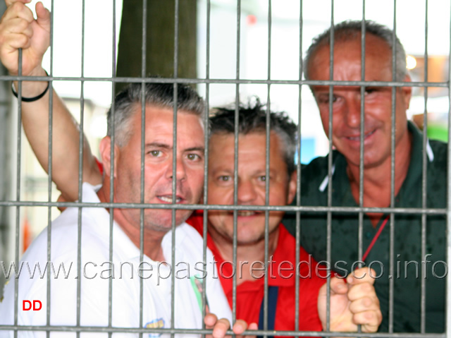 070.jpg - Appassionati italiani dietro le sbarre....
