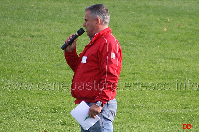 106.jpg - Il responsabile regionale dell' addestramento, organizzatore della manifestazione, Claudio Coelli.