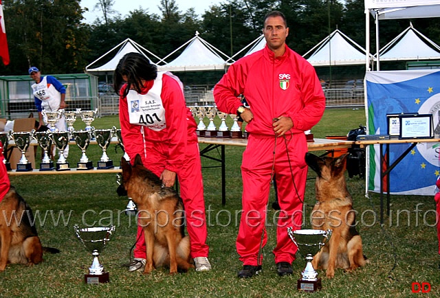 023.jpg - Giovani femmine_ 4 Promessa Aghi Bosi, 5 Promessa Blanka della Gens Pontina