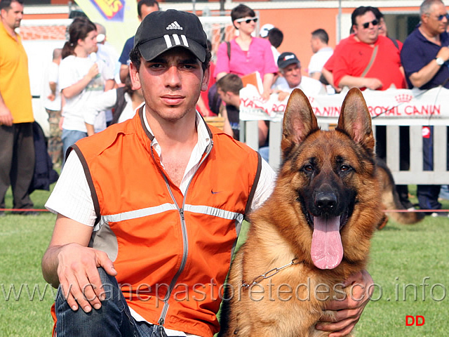 055.jpg - Michele Falcone con il suo Rademberg