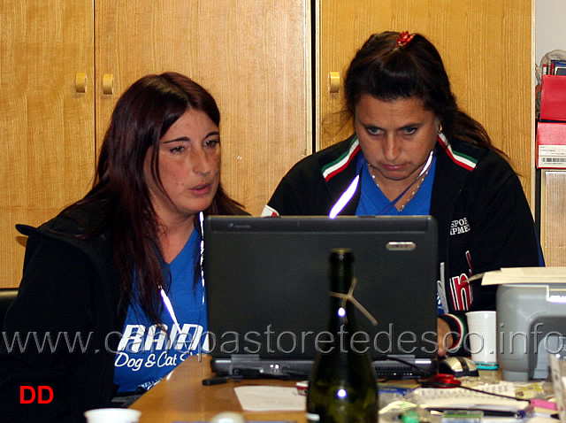 alessandra-puntin-e-martina-vidulich.jpg - Le ineffabili segretarie Alessandra Puntin e Martina Vidulich