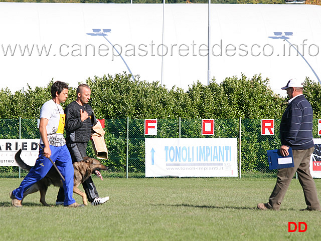 roberto-frattaroli-con-cash-wolfsweiher-04.jpg - Roberto Frattaroli con Cash Wolfsweiher (C punti 92)