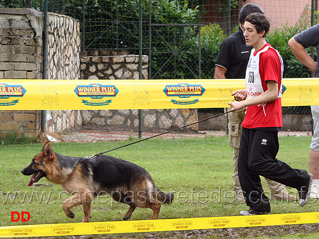 juniores-femmine-valerio-zesi-con-karin-del-criale.jpg - Juniores femmine. Valerio Zesi con Karin del Criale