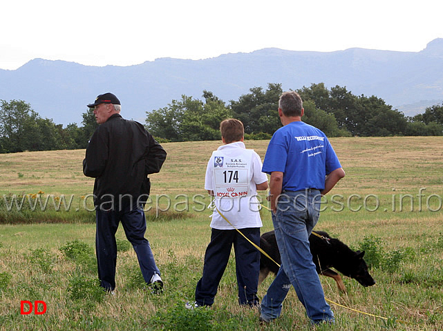 andrea-valeri-con-cari-della-decima-mas-pronto-per-la-pista.jpg - Andrea Valeri con Cari della Decima Mas pronto per la pista