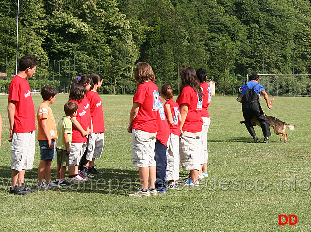 edo-attacco-3.jpg - Edo combatte con il figurante...