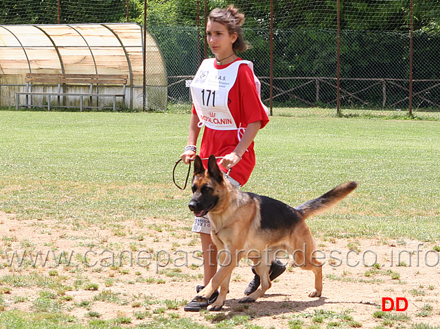 lucrezia-loizzi-con-shakira-esordienti-06.jpg - Lucrezia Loizzi con Shakira. Esordienti.