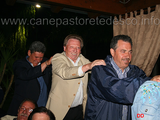 073.jpg - Ho visto cose che voi umani....il popolo SAS si scatena nelle danze