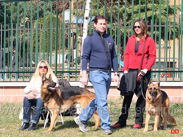 122.jpg - Foto di gruppo: Susanna, Dandì, Mirko, Claudia e Holly ....e Fulvio dov'è?