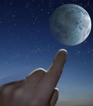 Guardare il dito invece della luna