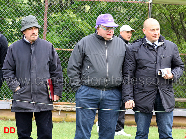 255.jpg - Michele D'Alvano, Franco Pesole e Mario Bochicchio a bordo ring