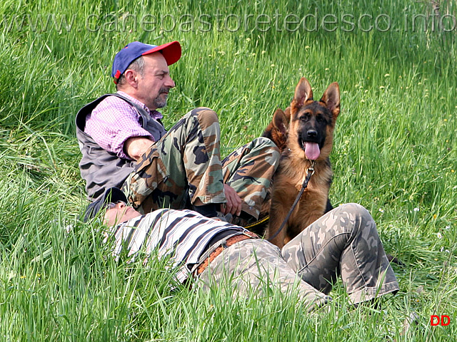 207.jpg - Momenti di relax tra gli spettatori