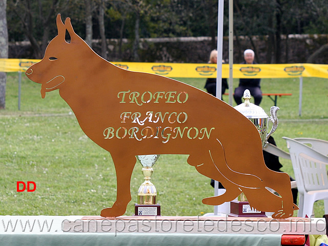 trofeo-franco-bordignon.jpg - Il Trofeo dedicato a Franco Bordigno realizzato e offerto da Bruno Petriccione