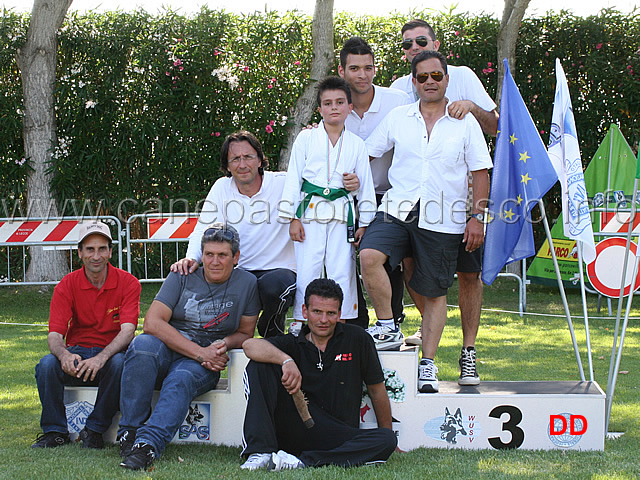 foto-di-gruppo-03.jpg - Foto di gruppo con Francesco Solina reduce da una gara di Judo